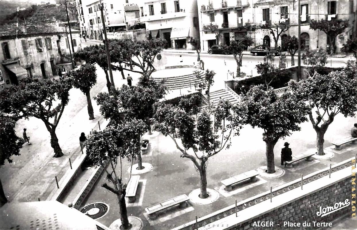 Alger - Place du Tertre.jpg